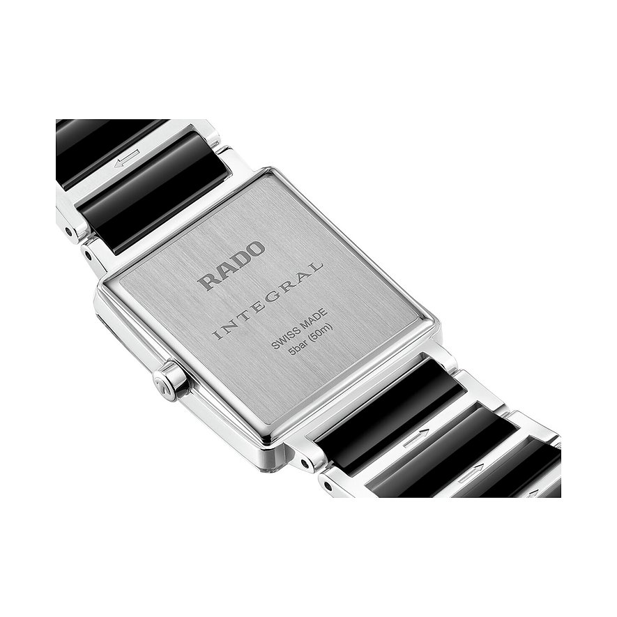 Die Rado Damenuhr aus Edelstahl zeigt die Rückseite mit dem Rado Integral Logo und der Aufschrift 