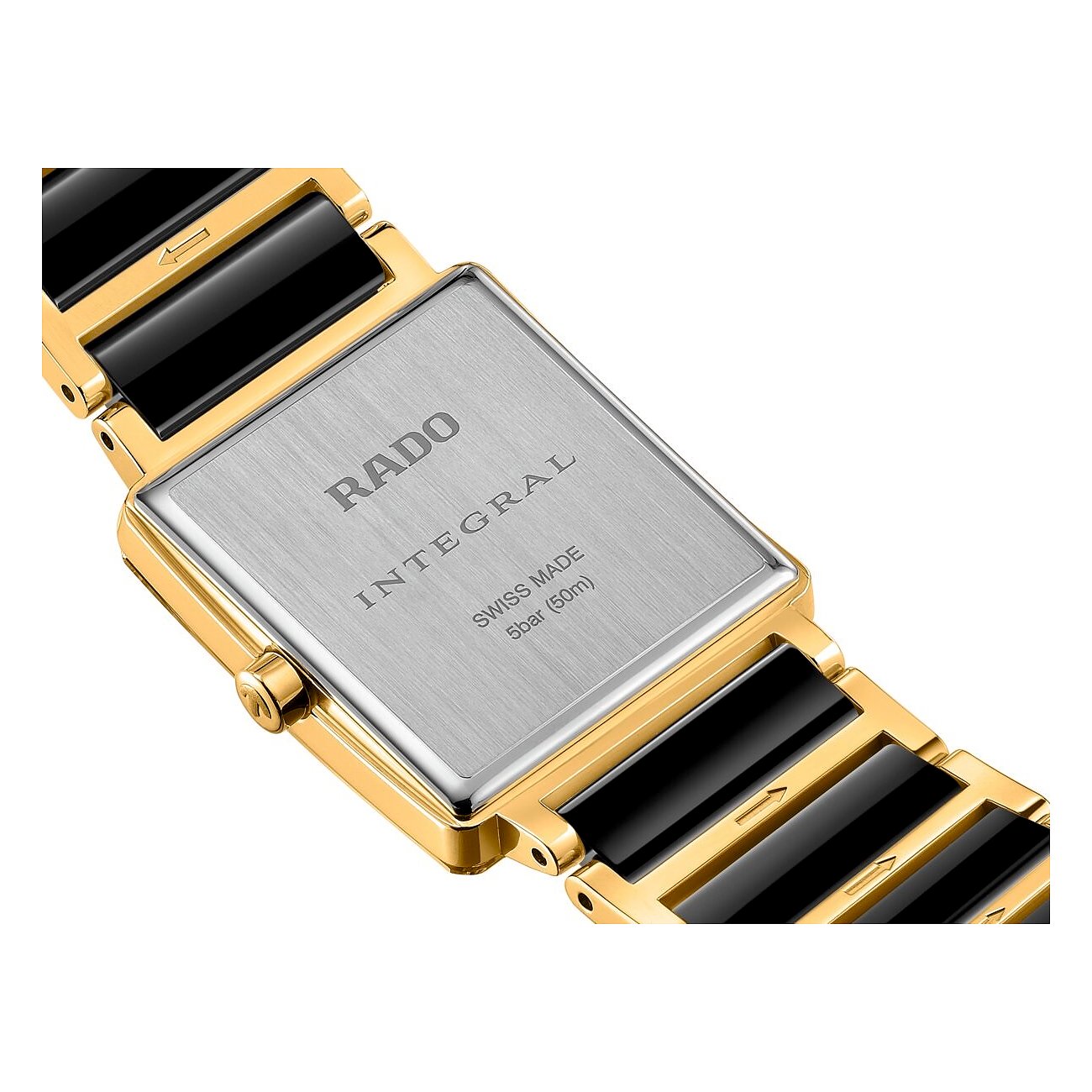 Rückseite einer viereckigen Damenuhr von Rado aus goldfarbenem Edelstahl und schwarzem Armband.