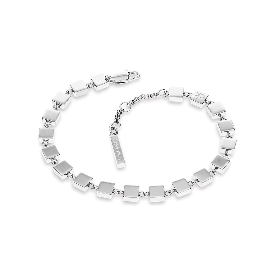 Calvin Klein damesarmband van glanzend roestvrij staal met vierkante schakels en logo-bedel.