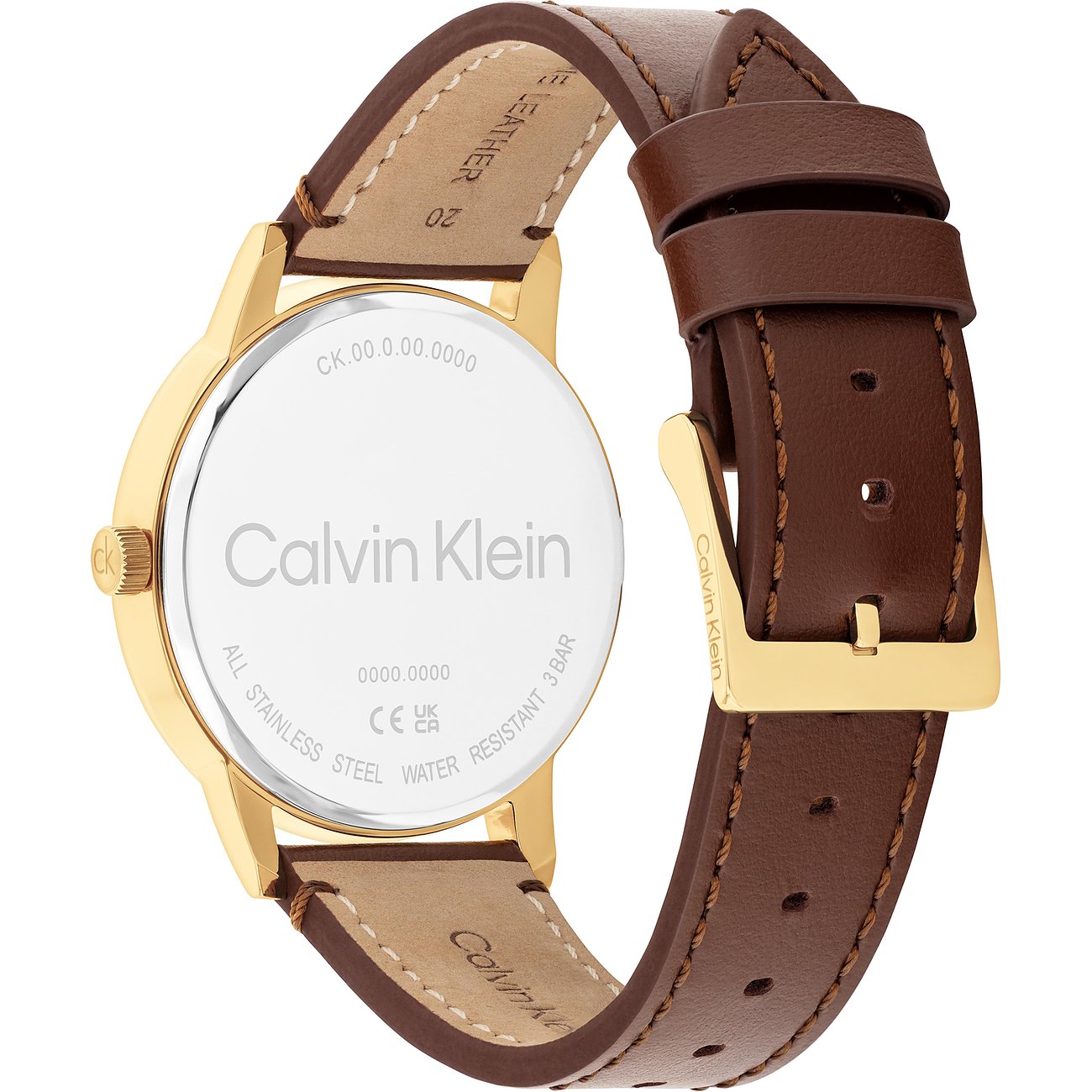 Achterkant van gouden roestvrijstalen Calvin Klein herenhorloge, met gegraveerd logo en bruine leren band.