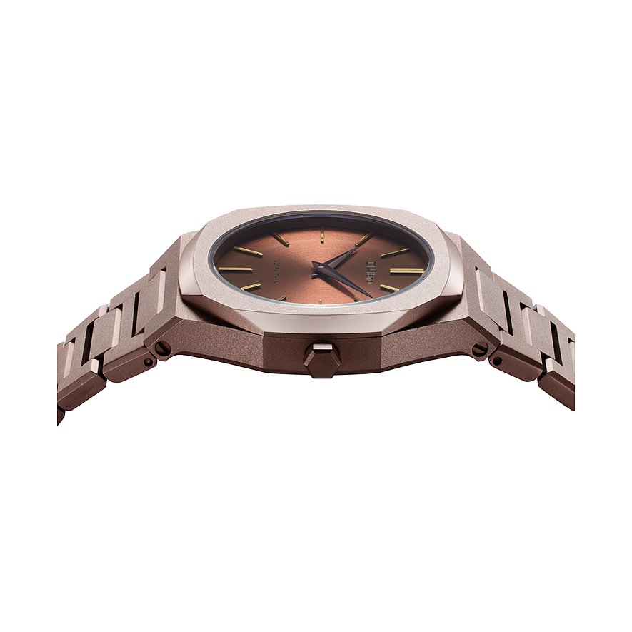 Seitenansicht der D1 Milano Damenuhr aus dunkelgrauem Edelstahl mit einem braunen Zifferblatt und goldenen Indizes.