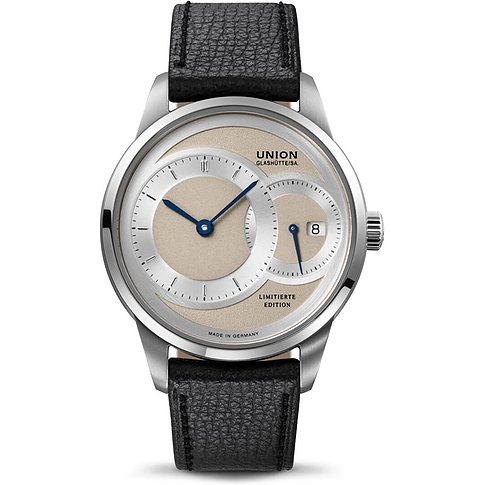 Union Glashütte Herrenuhr aus Edelstahl mit hellem Zifferblatt, zwei Hilfszifferblättern und schwarzem Lederarmband.