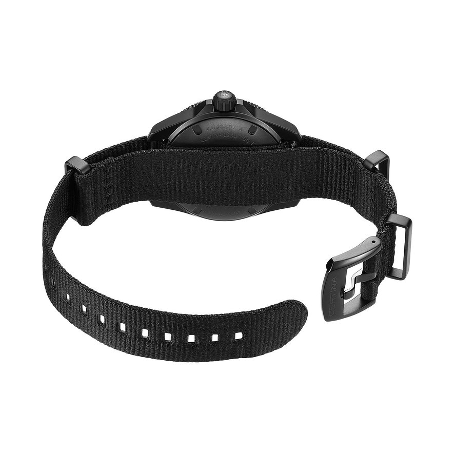Rückansicht der Certina Unisexuhr aus Edelstahl mit geschwärztem Gehäuse und schwarzem Textilarmband.