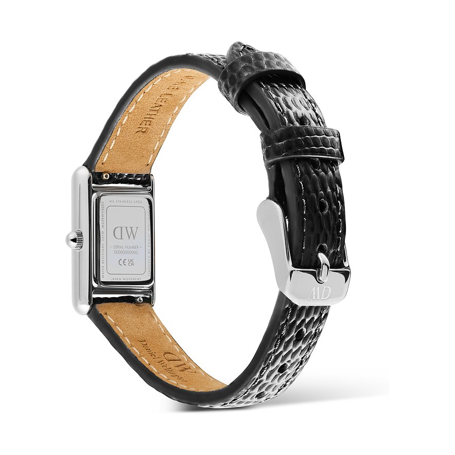 Rückansicht einer Daniel Wellington Damenuhr mit rechteckigem Zifferblatt und glänzend schwarzem Lederarmband.