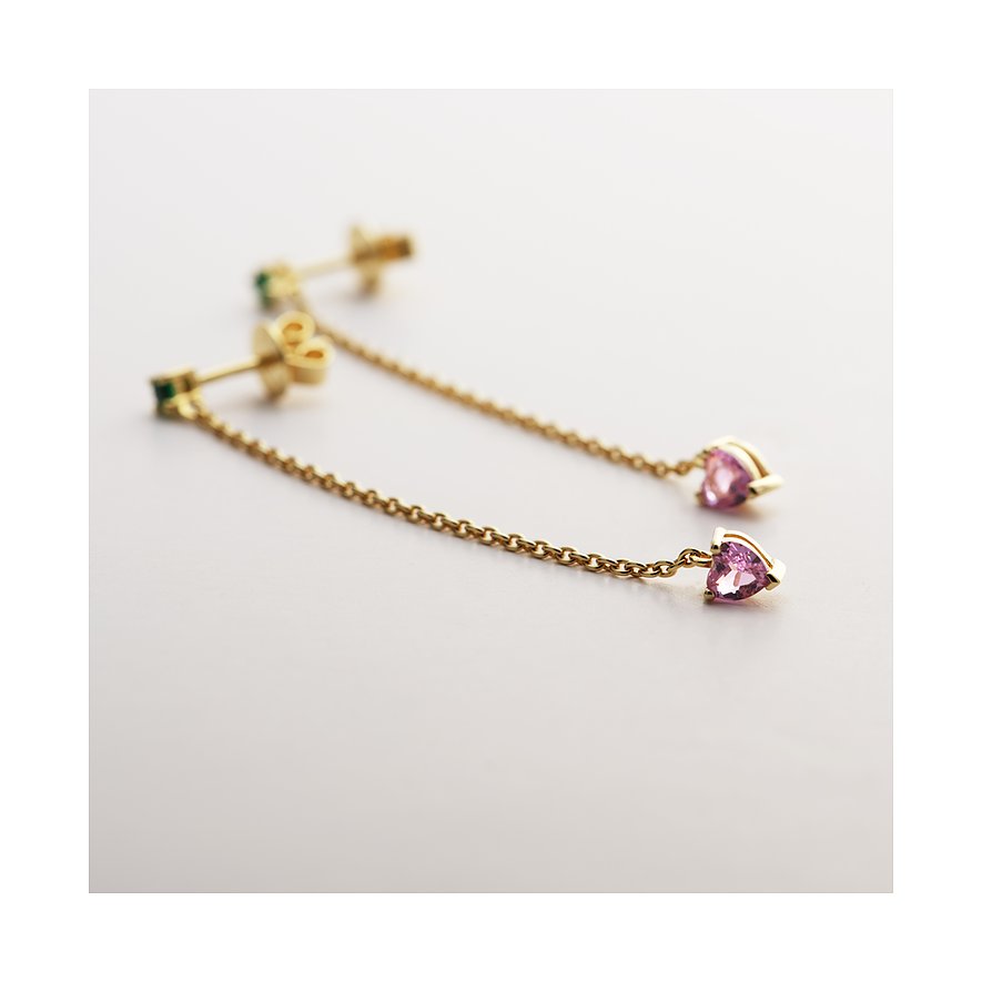 Ett par Guido Maria Kretschmer örhängen i återvunnet 925 silver, förgyllda med dinglande rosa zirkoniastenar.