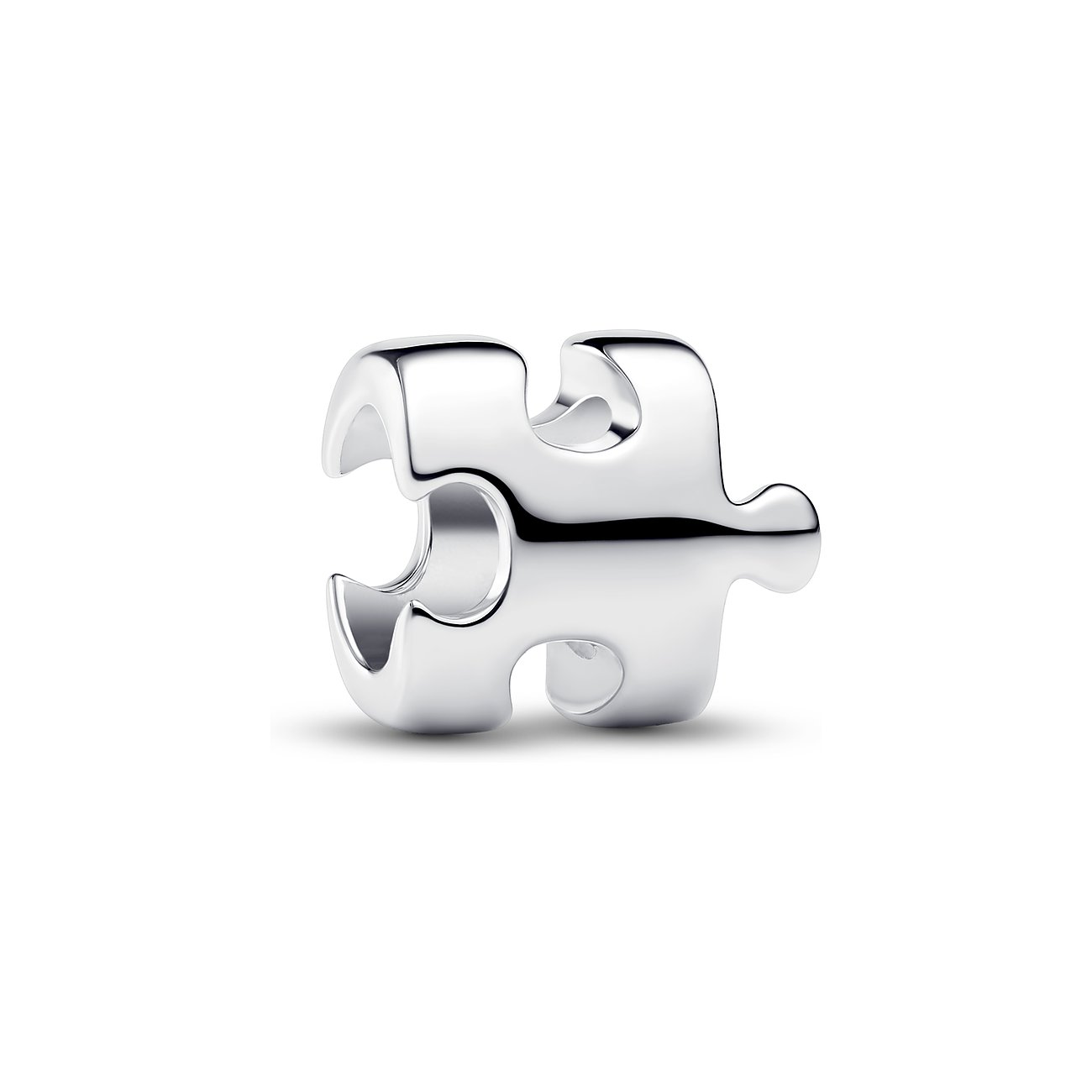 Pandora Anhängeschmuck aus 925er Silber mit hochglanzpolierter Oberfläche in Form eines Puzzleteils.