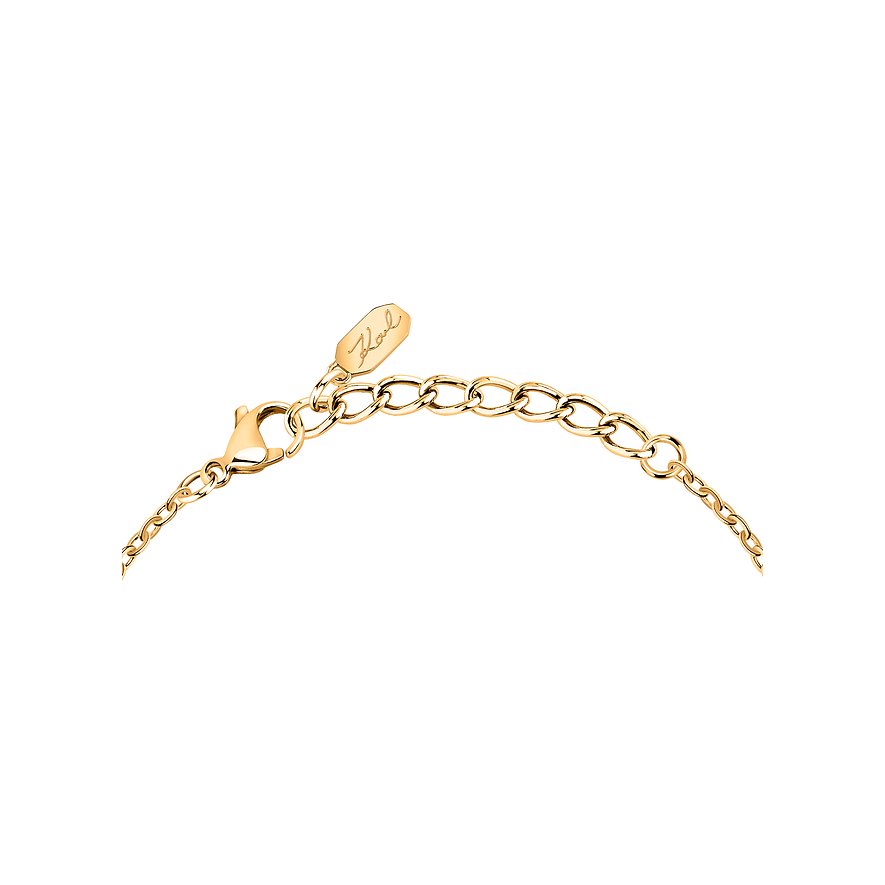 Nahaufnahme des goldenen Karl Lagerfeld Armbands aus Edelstahl mit Karabinerverschluss und Verlängerungskette.