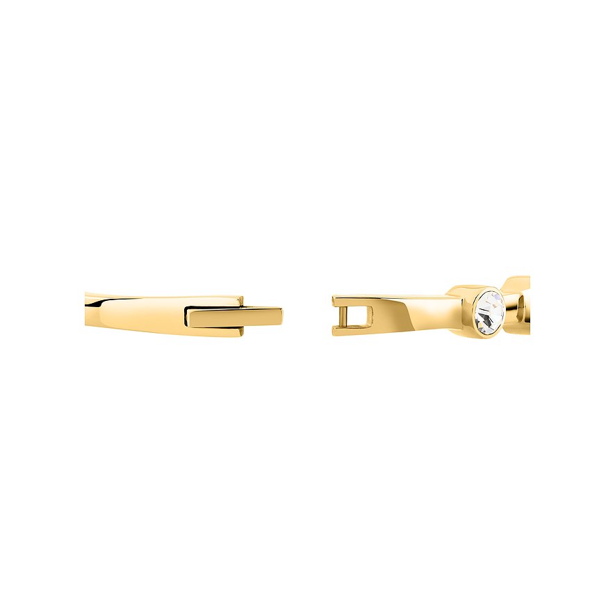 Primo piano della chiusura dorata del bracciale Karl Lagerfeld in acciaio inossidabile con gemma di cristallo.