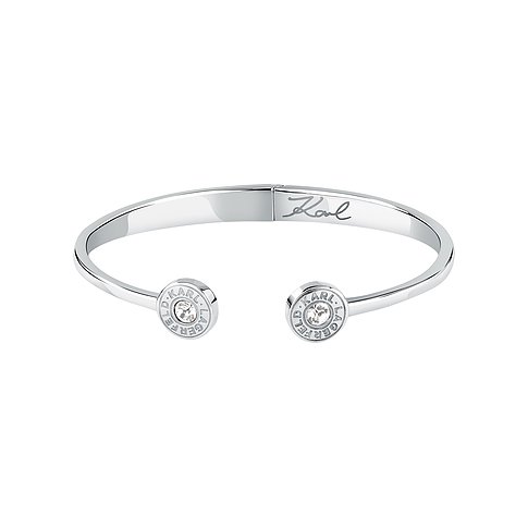 Karl Lagerfeld Armreif aus Edelstahl mit offenen Enden, die jeweils einen runden Kristall in einem Markenlogo einfassen.