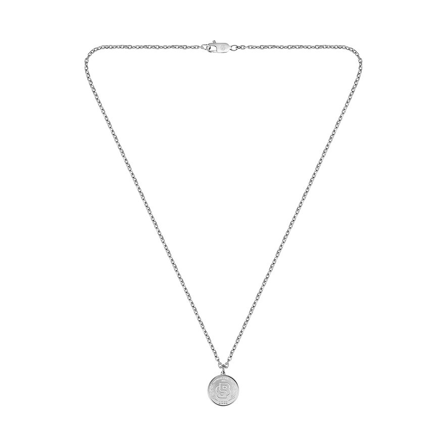 Boss Halsschmuck aus Edelstahl mit rundem Anhänger im Detail. Der Anhänger zeigt ein verschnörkeltes „B“.