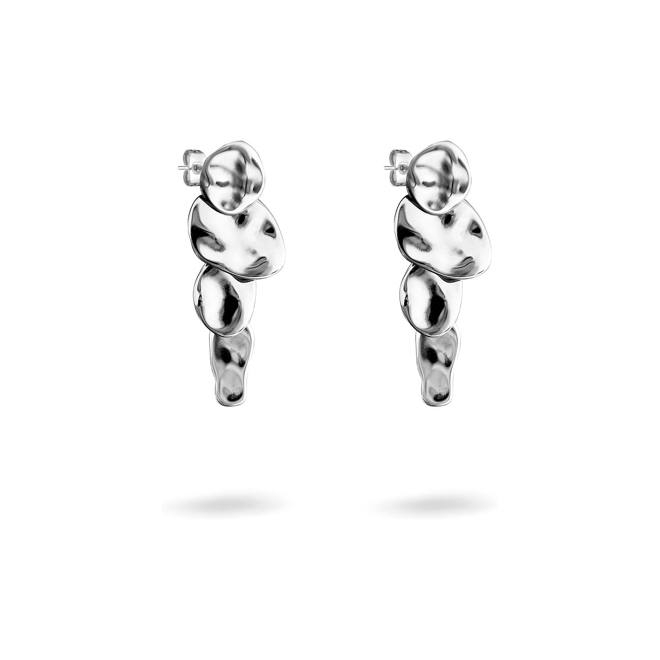 Liebeskind Ohrschmuck aus Edelstahl, zwei hängende Ohrringe mit jeweils vier unregelmäßig geformten Gliedern.