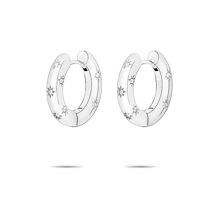 Ett par Tamaris örhängen i rostfritt stål, creoler med infattade klara stjärnformade glasstenar.