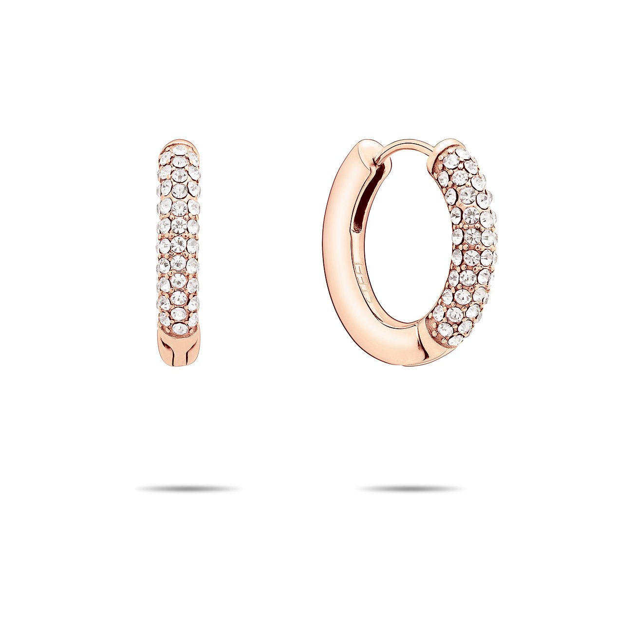 Ett par roséguld Tamaris creoler i rostfritt stål, en helt och en halv med glasstenar, fristående.