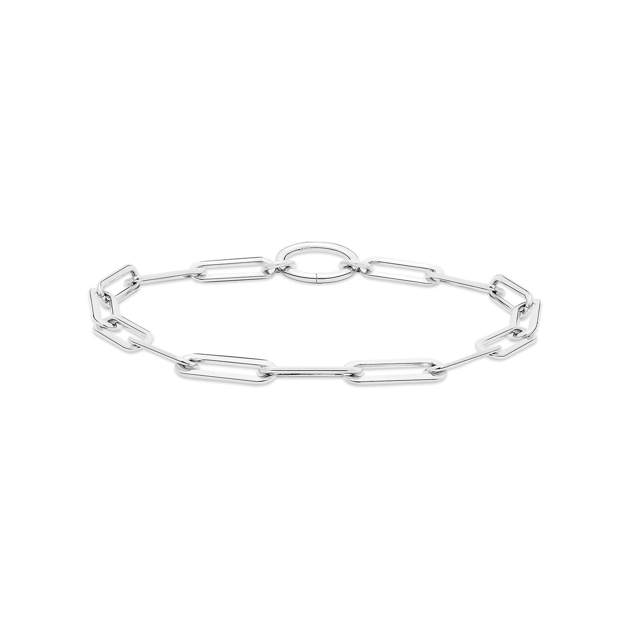 Tamaris Armschmuck aus Edelstahl mit langen, ovalen Gliedern und einem runden Verschluss.