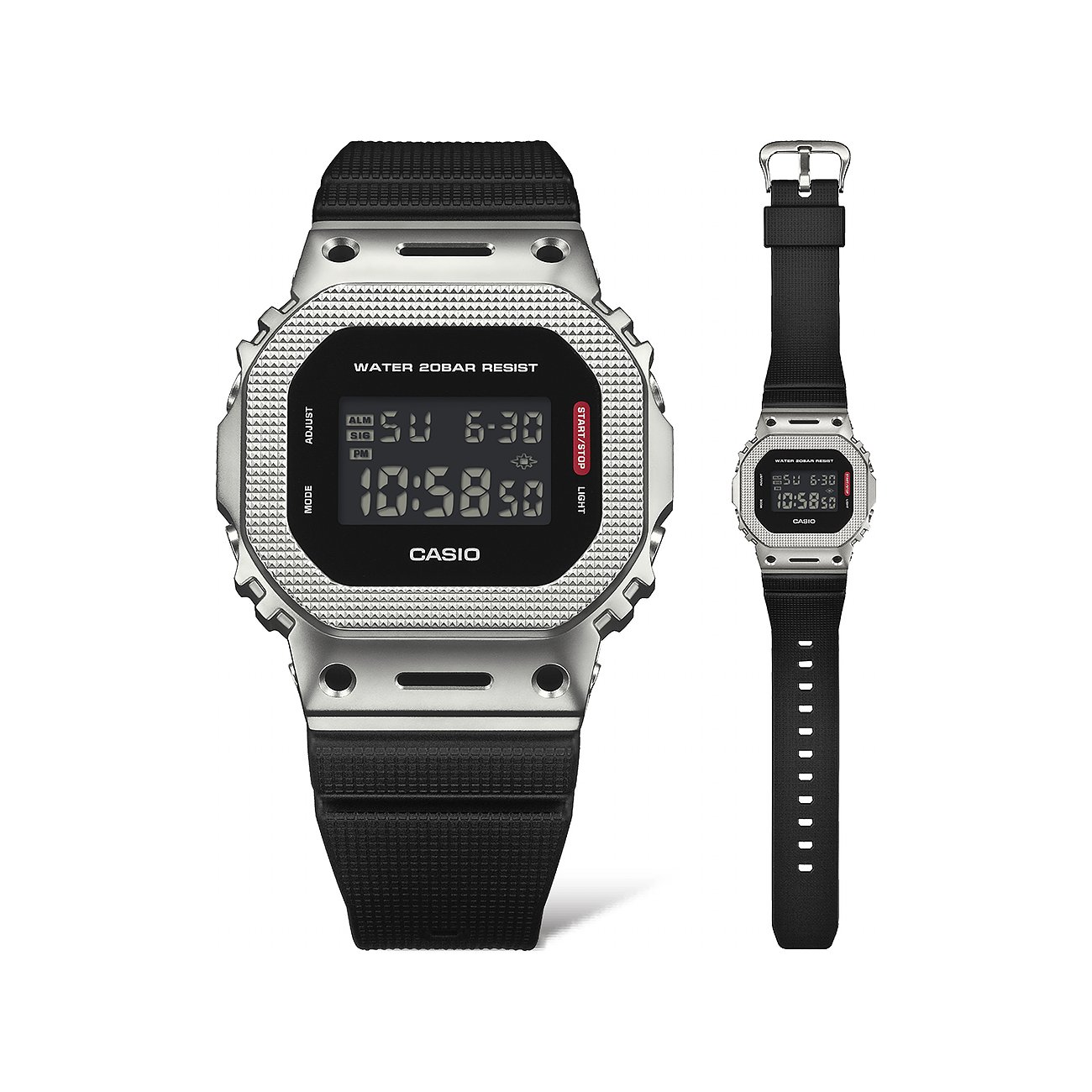 Casio Herrenuhr aus Resin mit silbernem Gehäuse und schwarzem Armband, digitaler Anzeige. Zwei Ansichten.