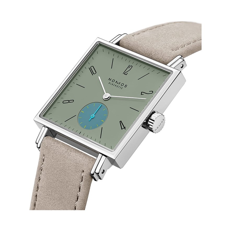 Nomos Glashütte Tangente Neomatik Damenuhr aus Edelstahl, hellgrünes Zifferblatt, blaues Hilfszifferblatt, beiges Wildlederarmband.