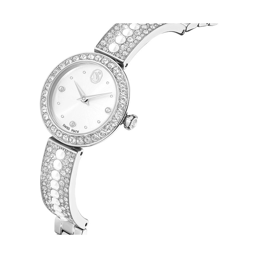 Swarovski Unisexuhr aus Edelstahl mit funkelnden Swarovski-Kristallen auf Zifferblatt und Armband, schräg von oben leicht nach links gekippt.