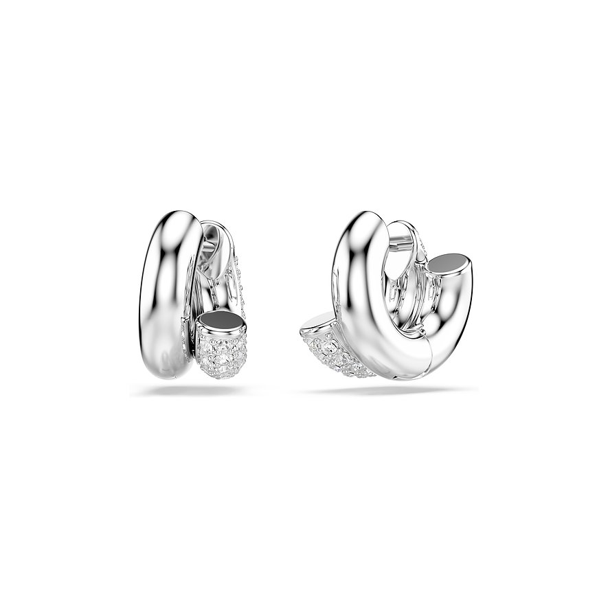 Ein Paar glänzender, silberfarbener Swarovski Metall-Creolen, verziert mit funkelnden Swarovski-Kristallen.