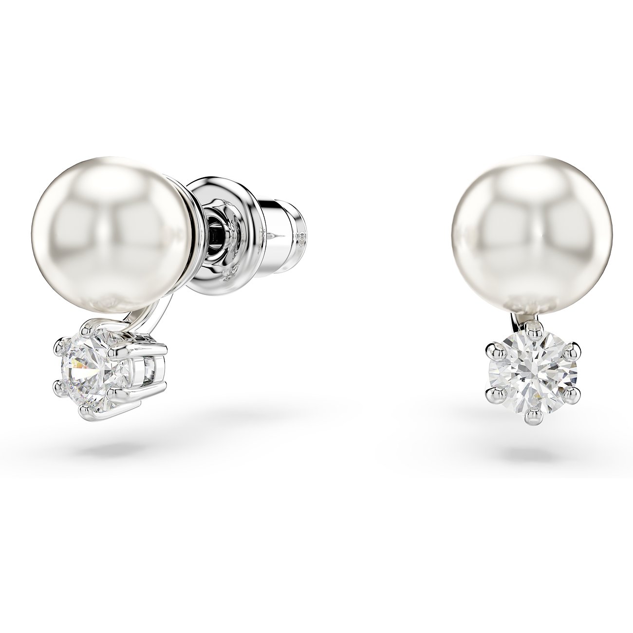 Ein Paar Swarovski Metall-Ohrstecker mit einer großen runden Perle und einem hängenden funkelnden Swarovski-Kristall.