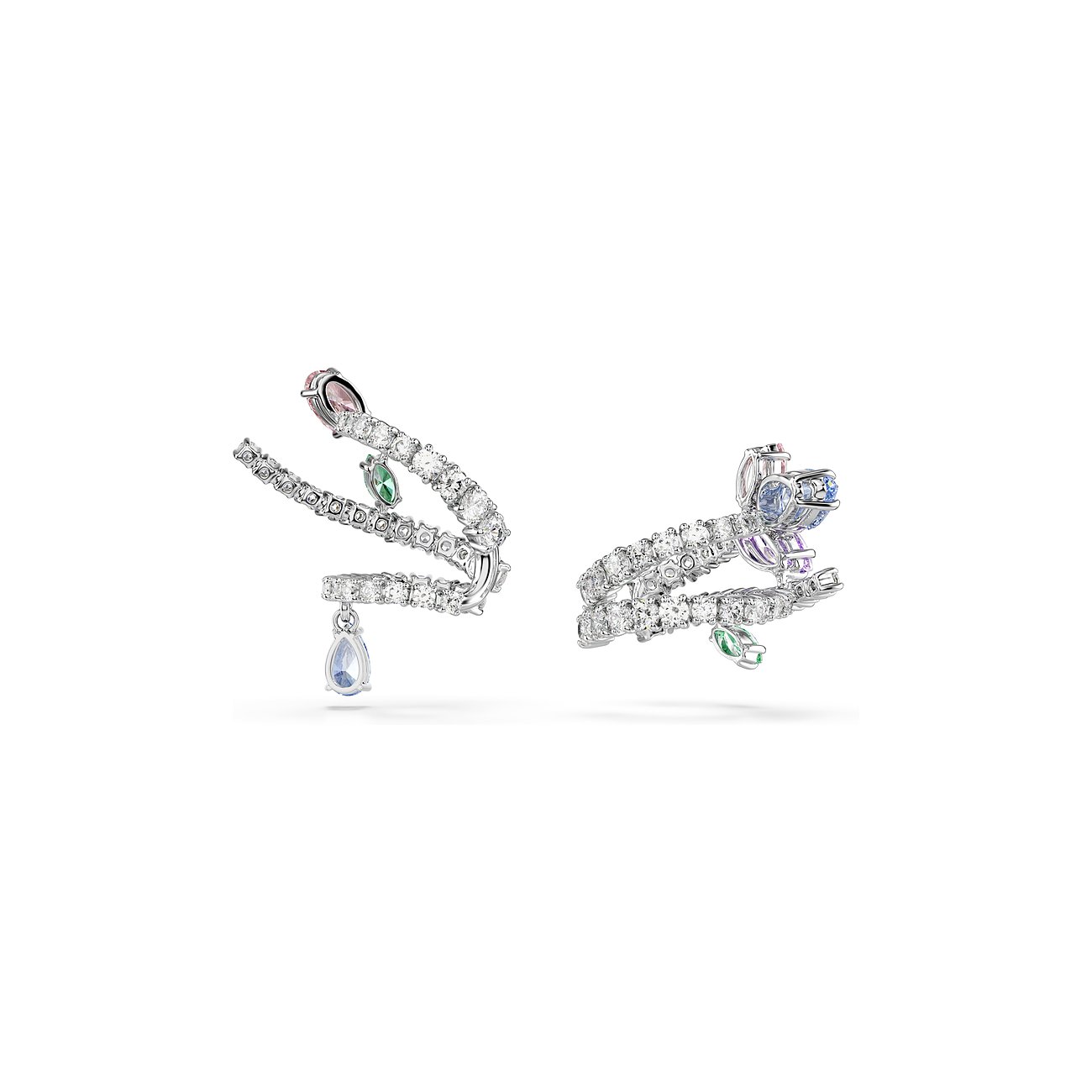 Ein Paar Swarovski-Ohrringe aus Metall mit bunten Swarovski-Kristallen in Pastellfarben und klaren Steinen.