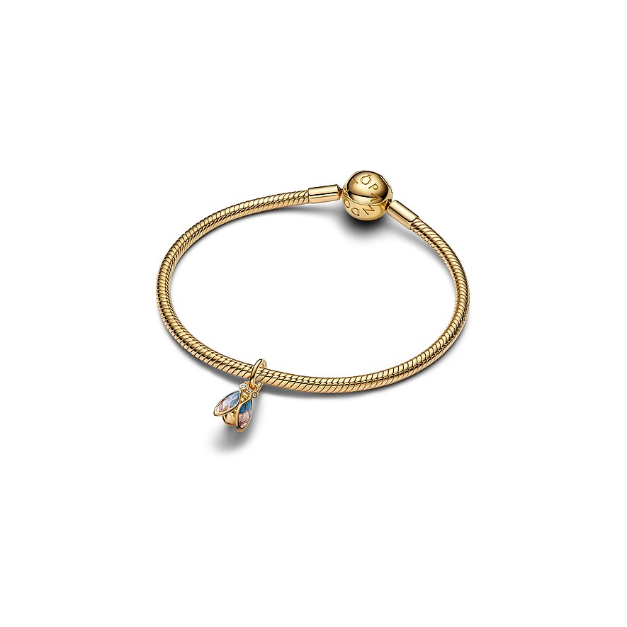 Pandora Armband aus goldfarbenem Metall mit Marienkäfer-Anhänger, verziert mit blauem, rosafarbenem und klarem Zirkonia.