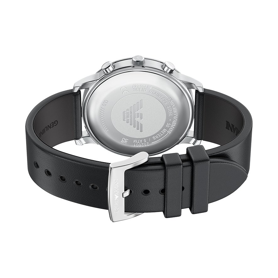 Rückseite einer Emporio Armani Herrenuhr aus Edelstahl mit schwarzem Lederarmband und Dornschließe.