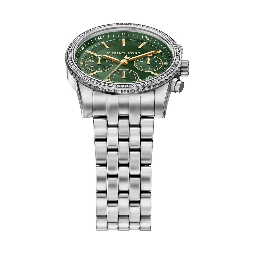 Nærbillede af et Michael Kors dameur i rustfrit stål med skinnende rem, grøn urskive og glitrende smykkesten.