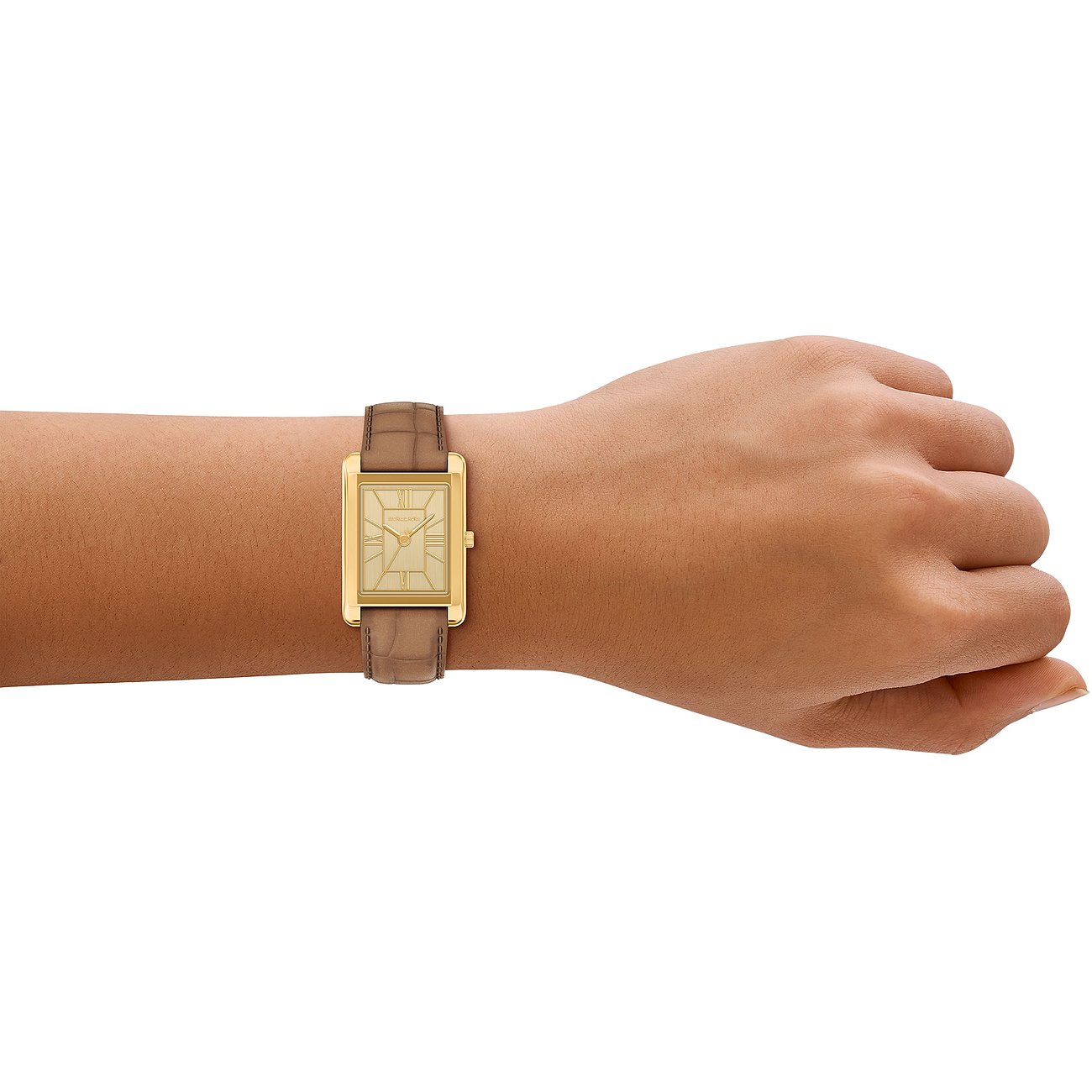 Michael Kors dameur i guldfarvet rustfrit stål med firkantet urskive og brun læderrem, båret på håndleddet.