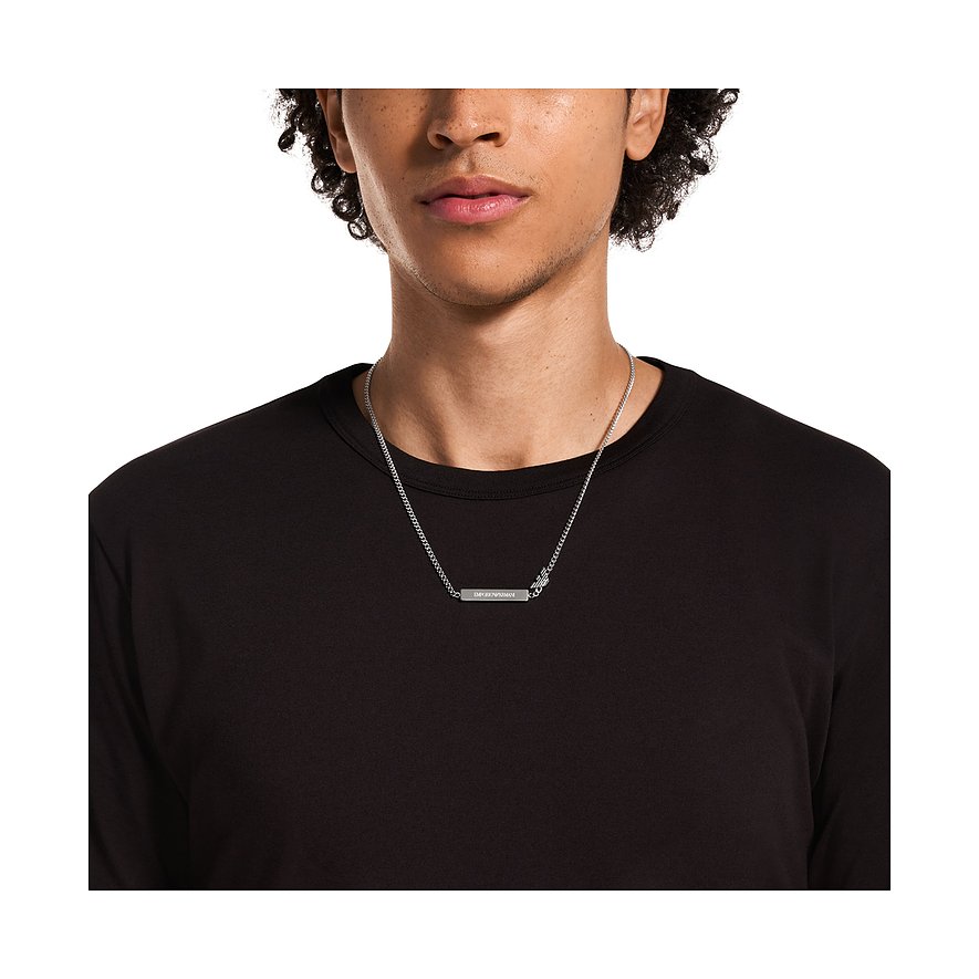 Emporio Armani Herrenhalskette aus silberfarbenem Edelstahl mit einer gravierten rechteckigen Plakette.