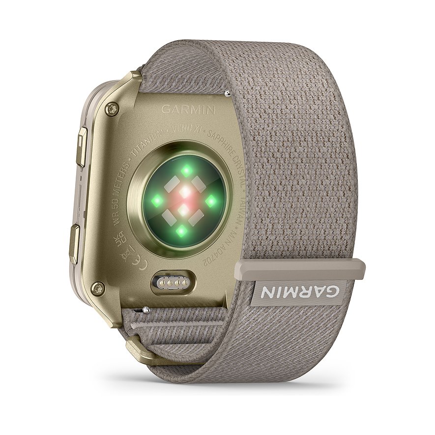 Rückansicht der Garmin Smartwatch aus Kunststoff und Metall mit beleuchteten Sensoren und beigem Armband.