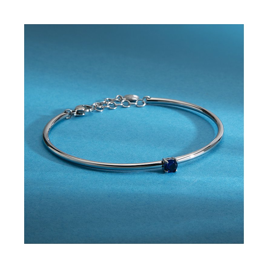 Et sølvfarvet Morellato armbånd i rustfrit stål med en blå zirkonia, nærbillede.