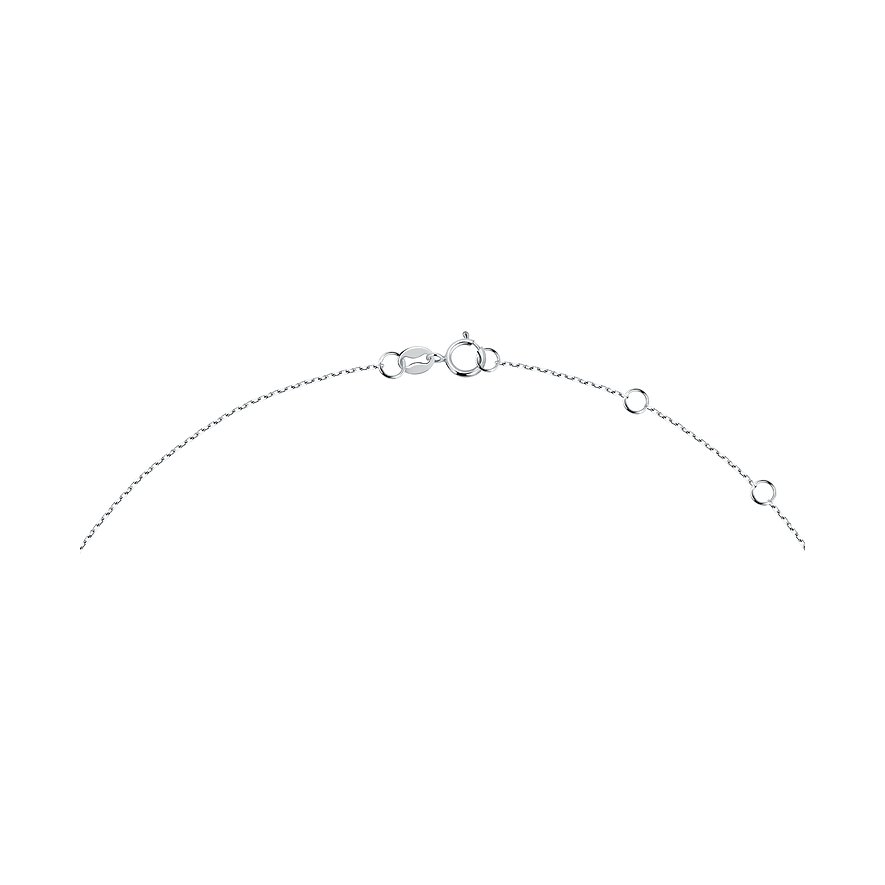 Nahaufnahme der Schließe einer Halsschmuck-Kette mit Karabinerhaken und Verlängerungsringen.