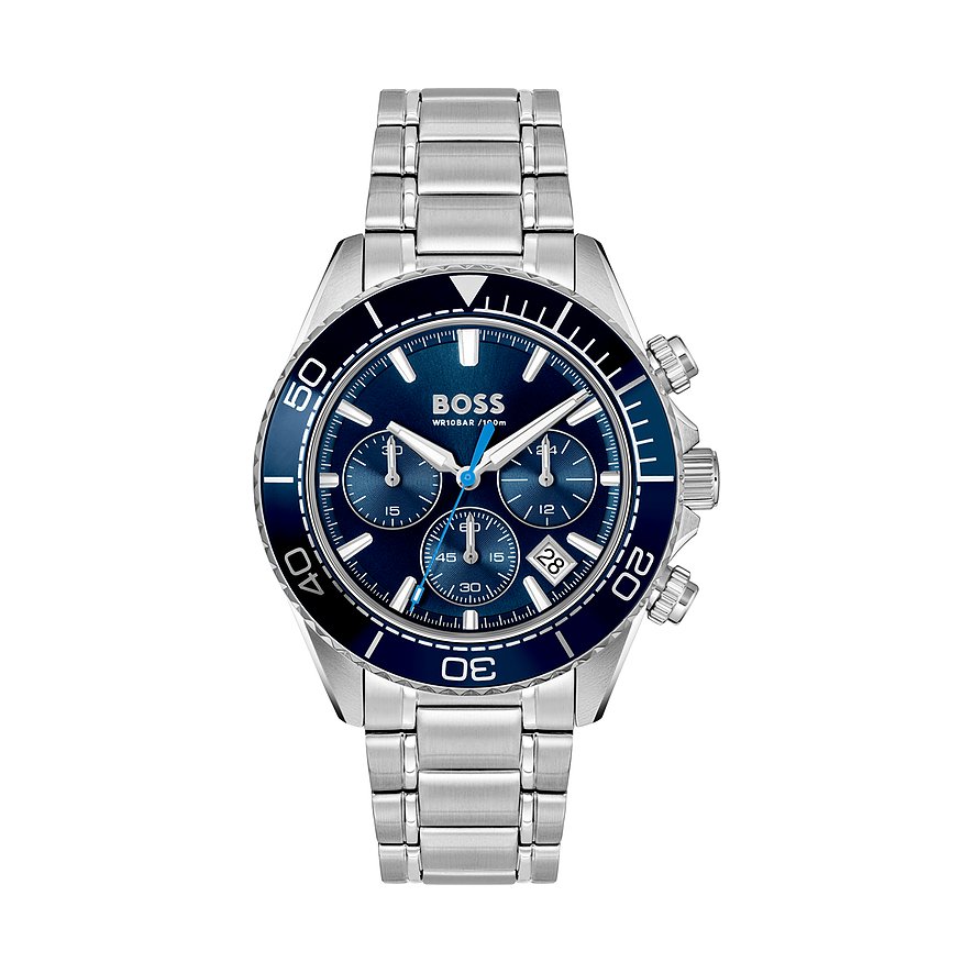 Eine Boss Herrenuhr aus Edelstahl und Aluminium mit blauem Zifferblatt und Chronographenfunktionen, frontal dargestellt.