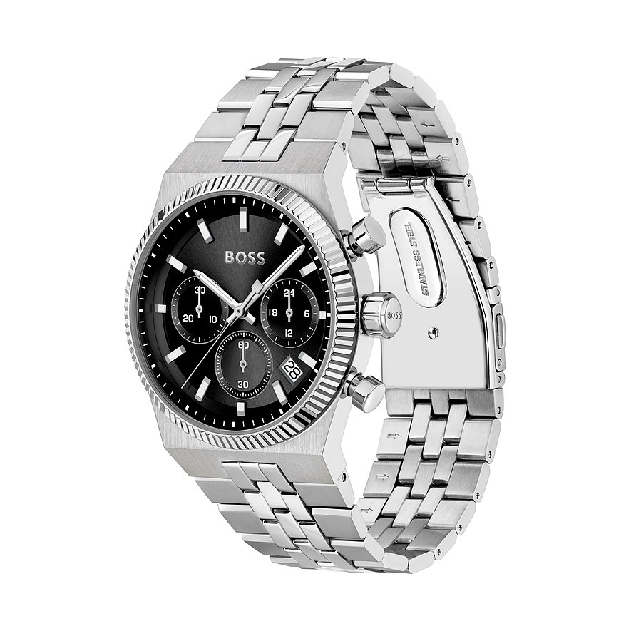 Het Boss herenhorloge van zilverkleurig roestvrij staal heeft een zwarte wijzerplaat en een korrelige lunette.