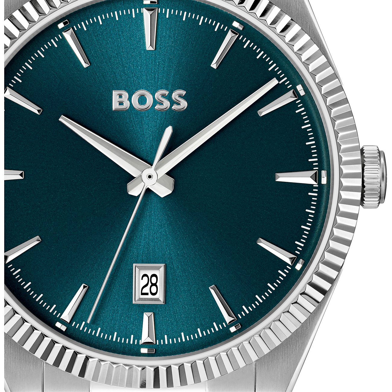 Nahaufnahme einer Boss Herrenuhr aus blauem Edelstahl mit gerillter Lünette und Datum bei 6 Uhr.