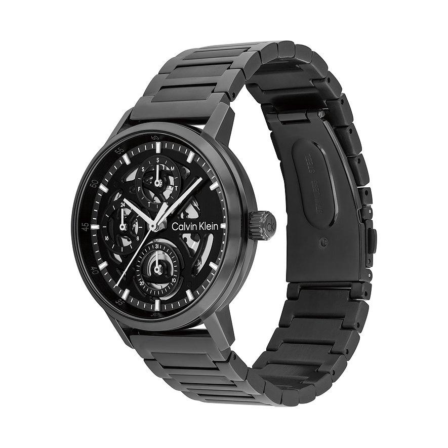 Eine schwarze Calvin Klein Herrenuhr aus Edelstahl mit einem Skelettzifferblatt und schwarzem Armband.
