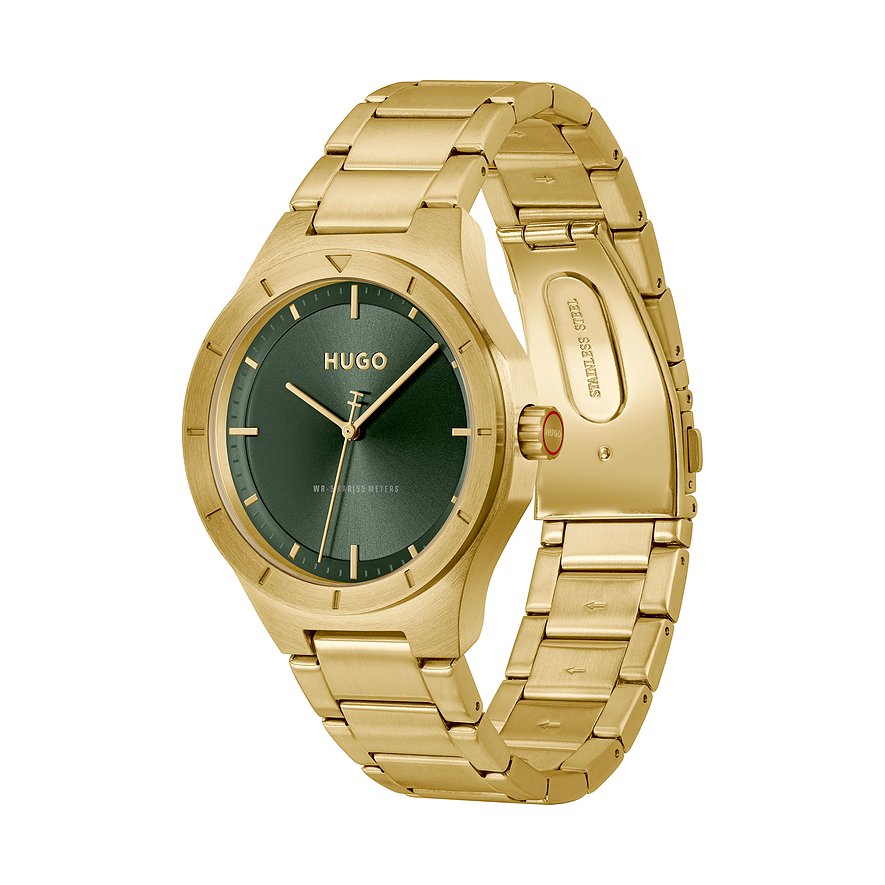 Hugo Herrenuhr aus gelbgoldenem Edelstahl mit dunkelgrünem Zifferblatt und goldfarbenen Zeigern und Indexen.