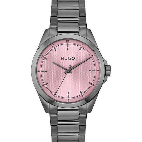 Hugo Herrenuhr: dunkelgrauer Edelstahl, pastellrosafarbenes Zifferblatt mit Karomuster und schwarzer Schrift.