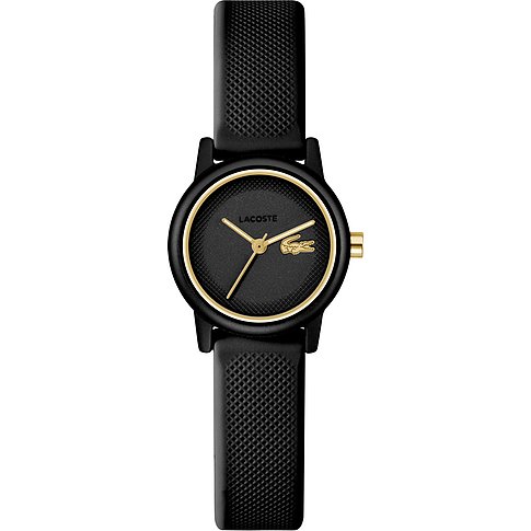 Het Lacoste dameshorloge van aluminium heeft een gouden horlogekast en wijzerplaatindexen op zwart.