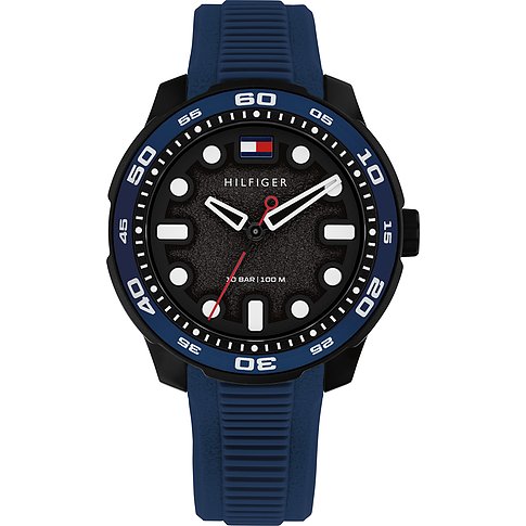 Eine sportliche Tommy Hilfiger Kinder-/Jugenduhr aus Edelstahl und Aluminium mit blauem Armband.