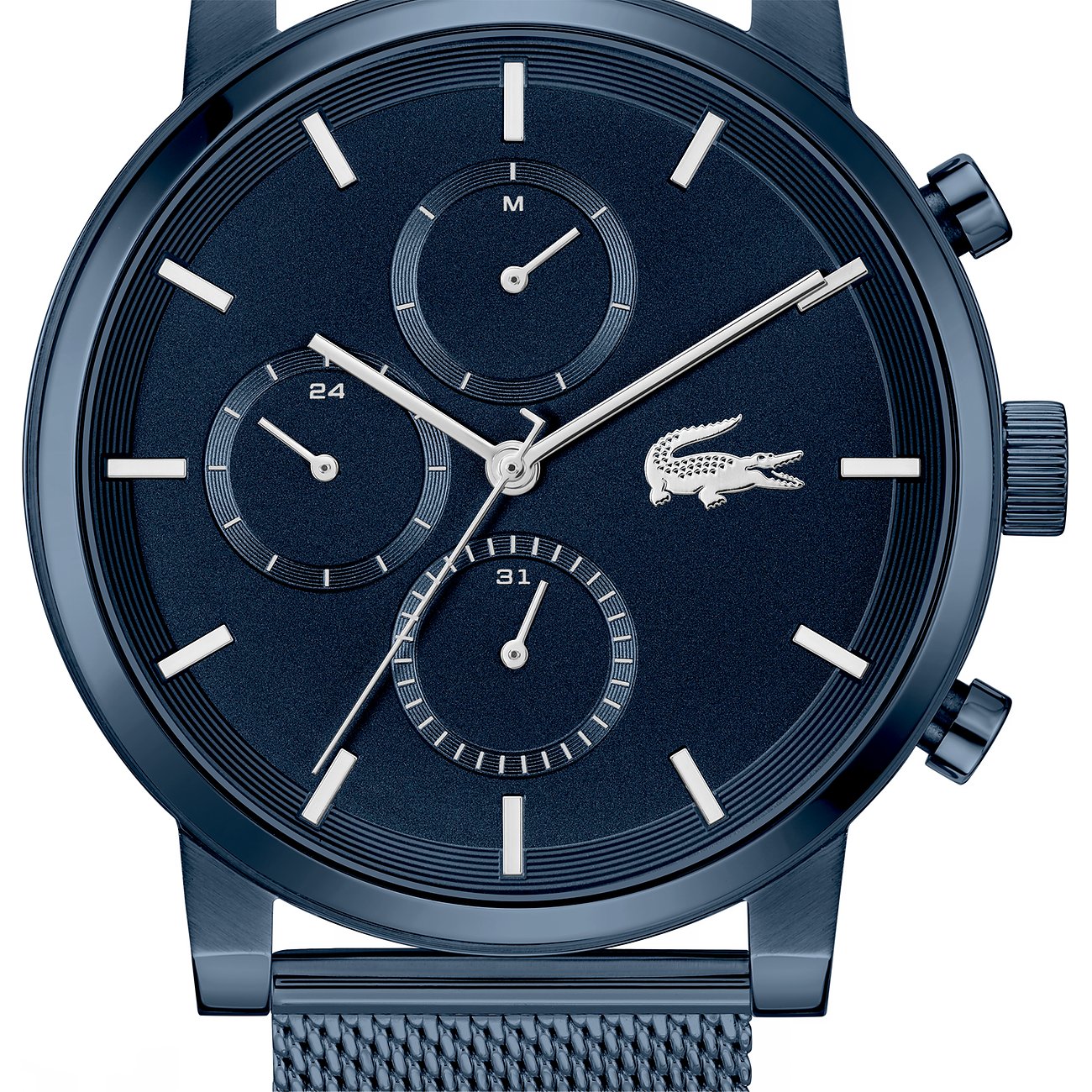 Close-up van een Lacoste herenhorloge in blauw roestvrij staal met een donkerblauwe wijzerplaat en zilverkleurige wijzers.