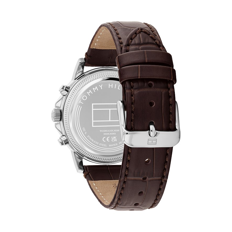 Rückansicht einer Tommy Hilfiger Herrenuhr aus blauem Edelstahl mit braunem krokoähnlichem Lederarmband.