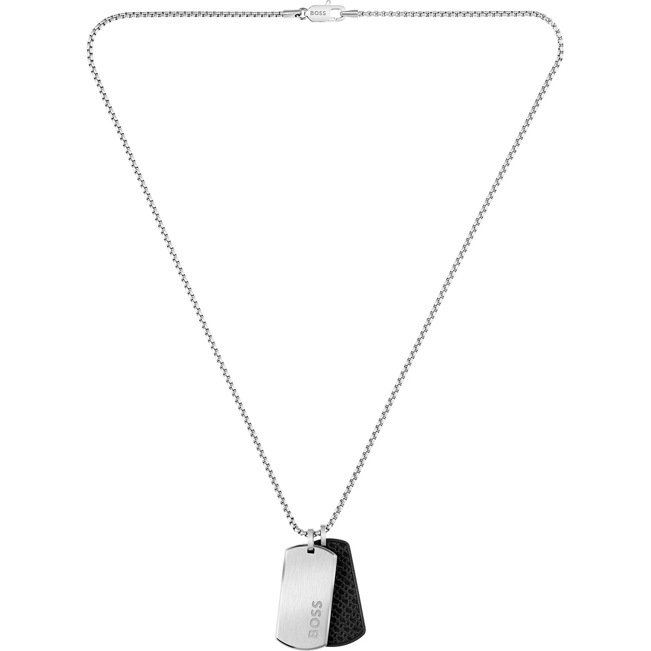 Boss ketting van roestvrij staal en leer, met twee dog tag hangers en Boss gravure aan de voorkant.