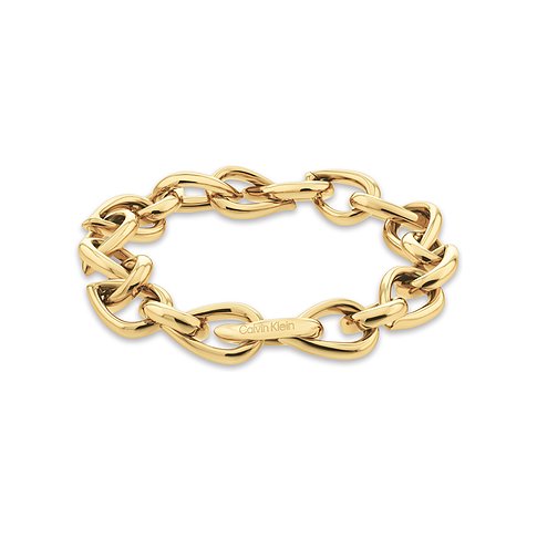 Ein Calvin Klein Armschmuck aus goldfarbenem Edelstahl. Das Armband besteht aus ineinander verschlungenen Gliedern.