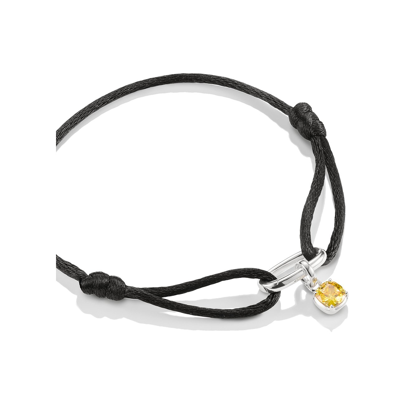 Bracciale Thomas Sabo in argento con pendente quadrato con gemma gialla, su un nastro nero.