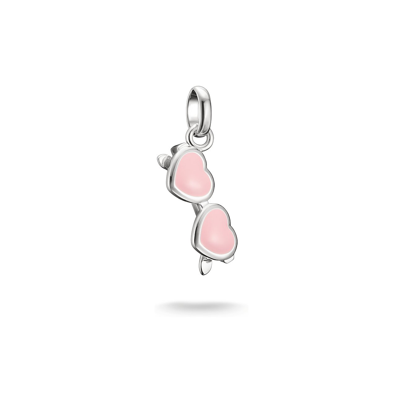 Thomas Sabo Anhängeschmuck aus Silber und Emaille in Form einer pinkfarbenen Herzbrille, die leicht schräg hängt.