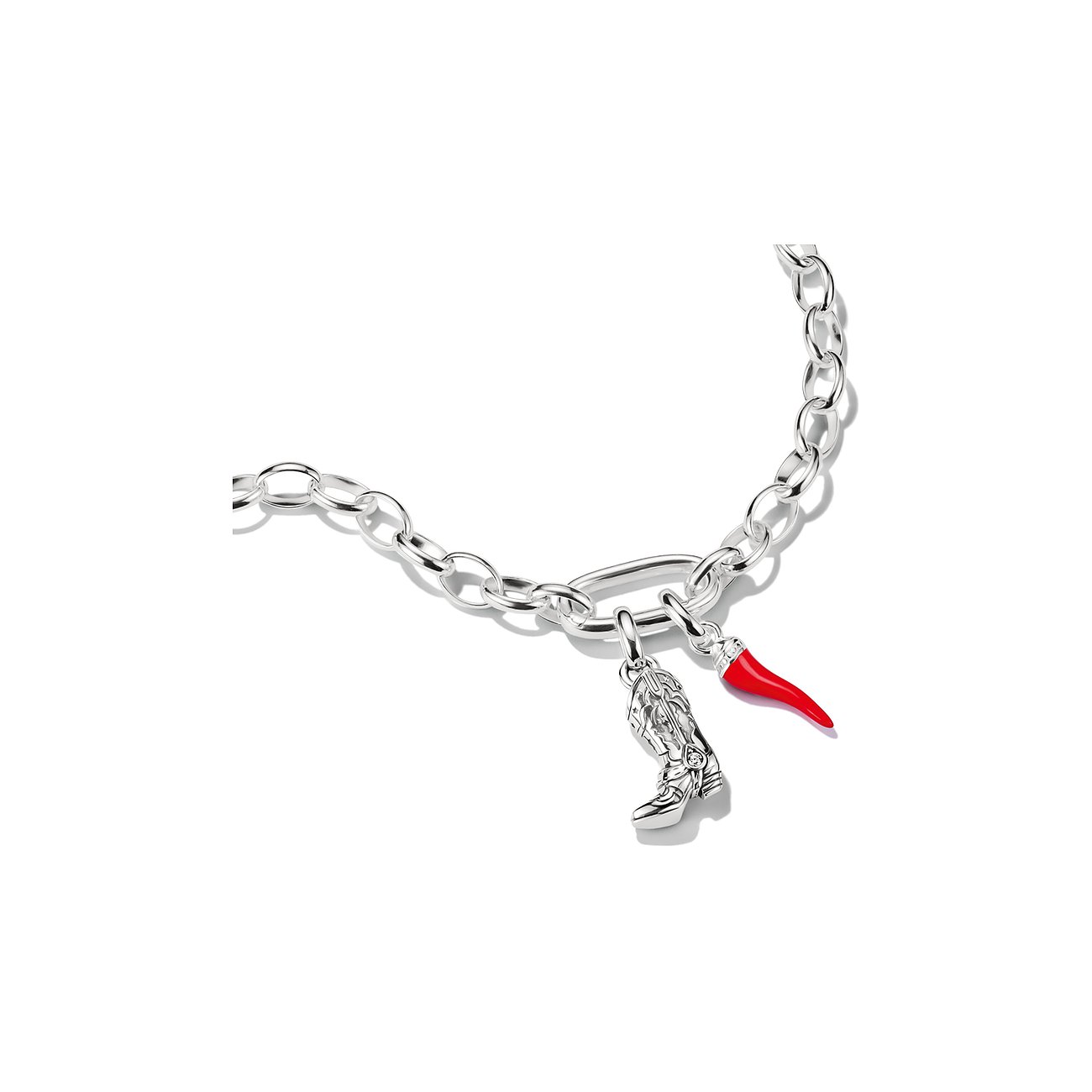 Thomas Sabo Silberanhänger mit Stiefel- und rotem Zirkonia-Chili-Anhänger an einer massiven Gliederkette.