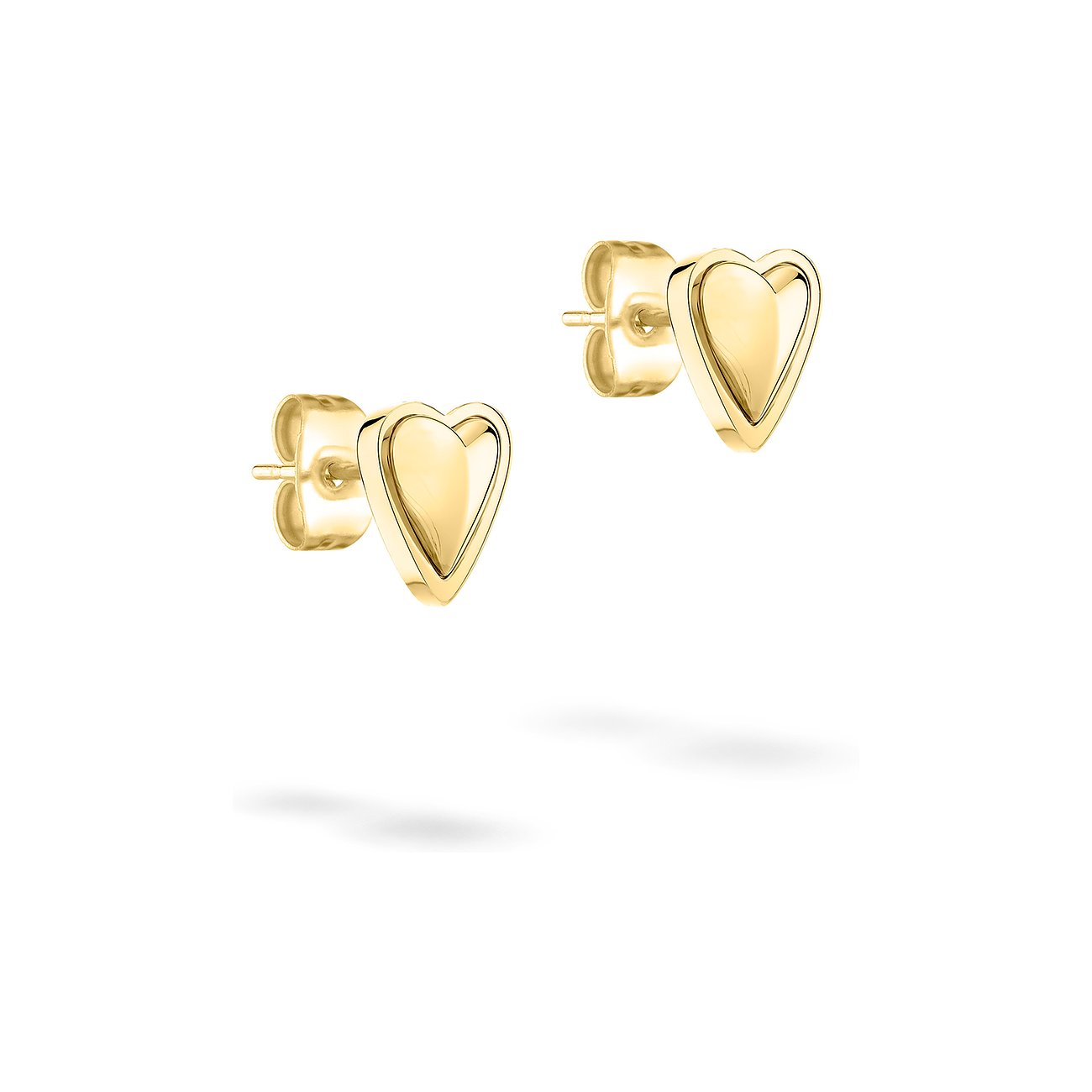 Ein Paar goldfarbene herzförmige Ohrstecker aus Edelstahl von Liebeskind sind frontal aufgenommen.