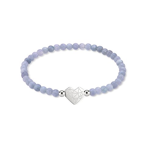 Liebeskind Armschmuck: Ein Armband aus blauen Perlen mit einem herzförmigen Anhänger aus Edelstahl.