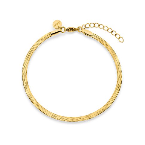 Schmales, glänzendes s.Oliver Armband aus vergoldetem Edelstahl in Schlangenketten-Optik, geschlossen mit Karabiner.